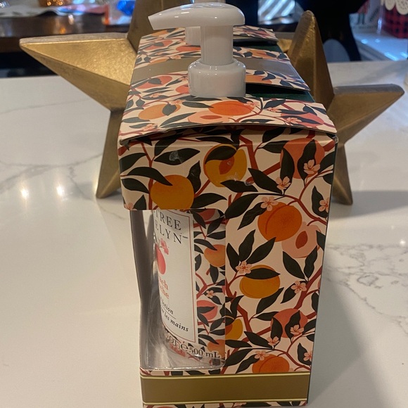 Crabtree & Evelyn Peach Hand Wash ,Lotion & Hand cream -3 pk - Picture 10 of 10